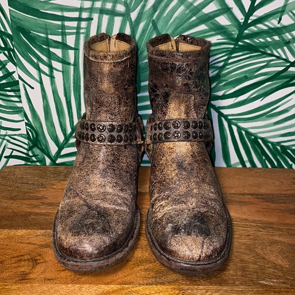 Frye Phillip Studded Harness Boots Distressed Leather 76492 5.5B - Picture 2 of 10